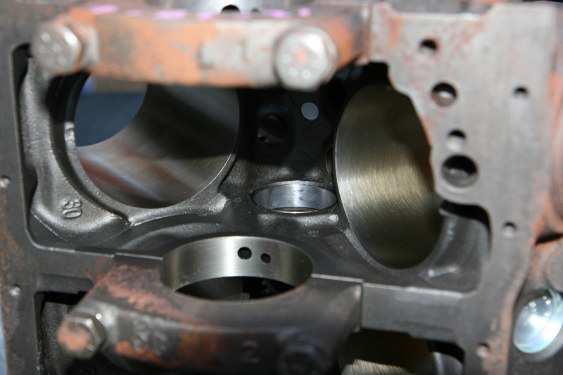 machined 351W F4TE roller block, 0.040" with cam bearings Ford